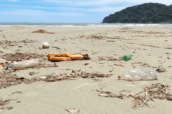 lixo-nas-praias